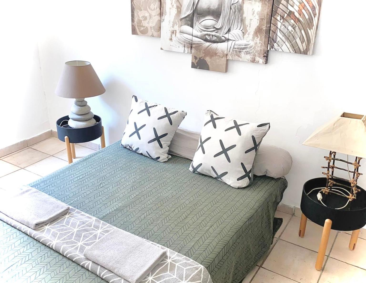 Appartement Calme Au Coeur De La Bastide St-Louis Carcassonne Exteriör bild